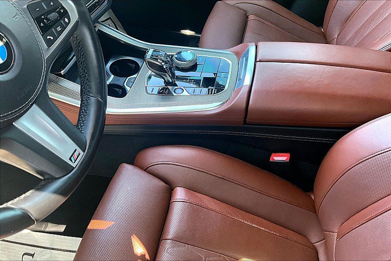 Used 2019 BMW X5 xDrive50i w/ M Sport Package AWD/4WD image 14