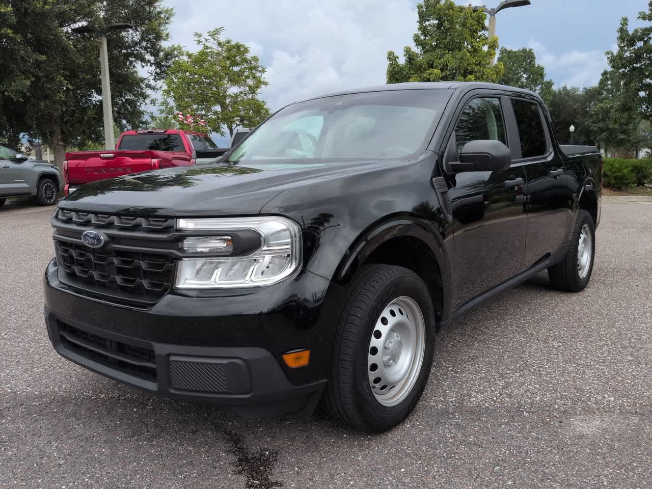 Used 2023 Ford Maverick XL FWD image 2