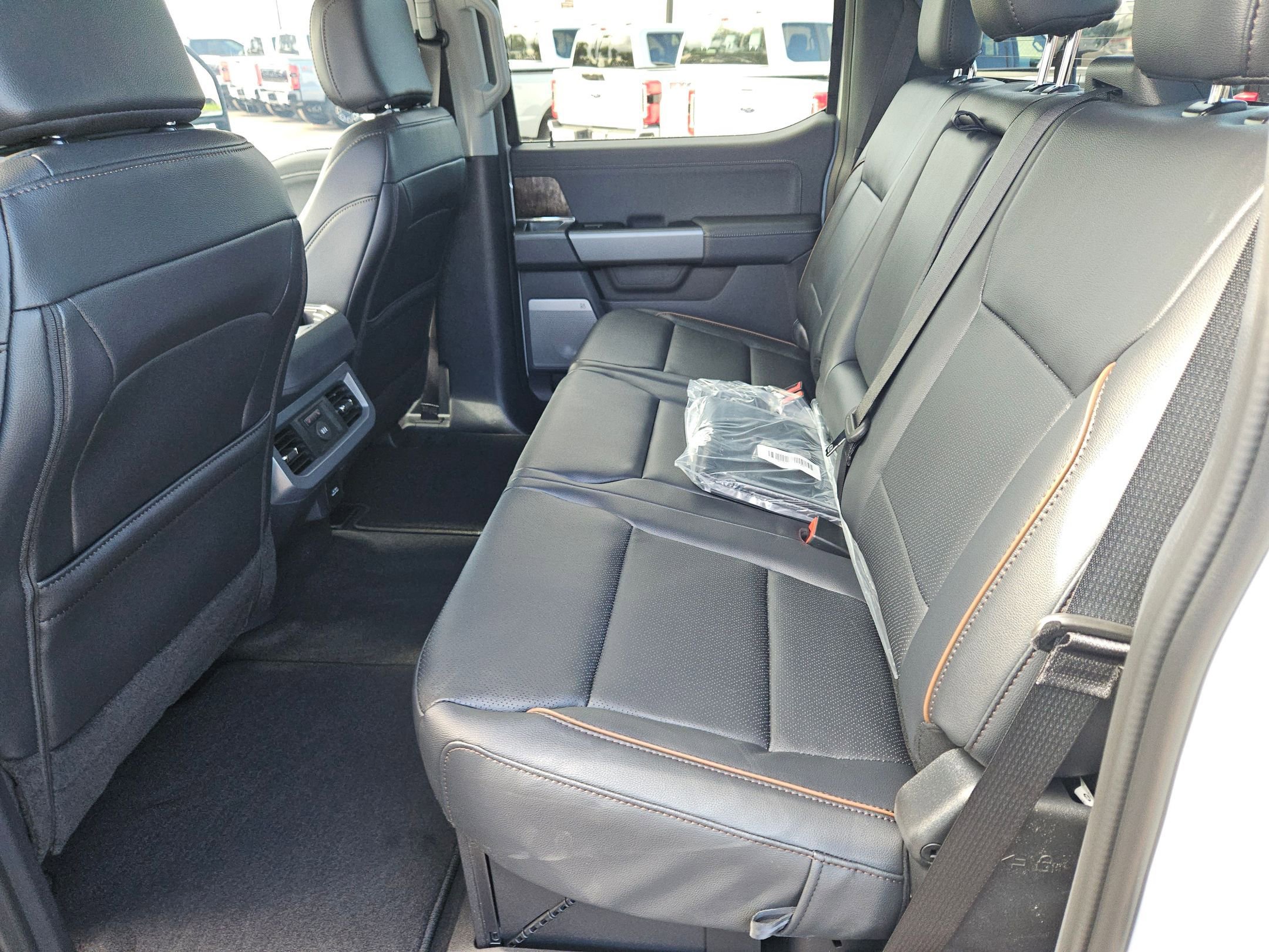 New 2026 Ford F250 Lariat w/ Black Appearance Package image 15