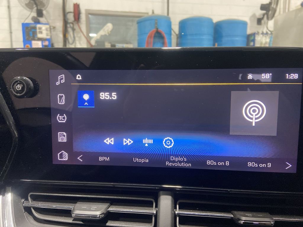 Certified 2024 Chevrolet Trax ACTIV w/ Driver Confidence Package image 13