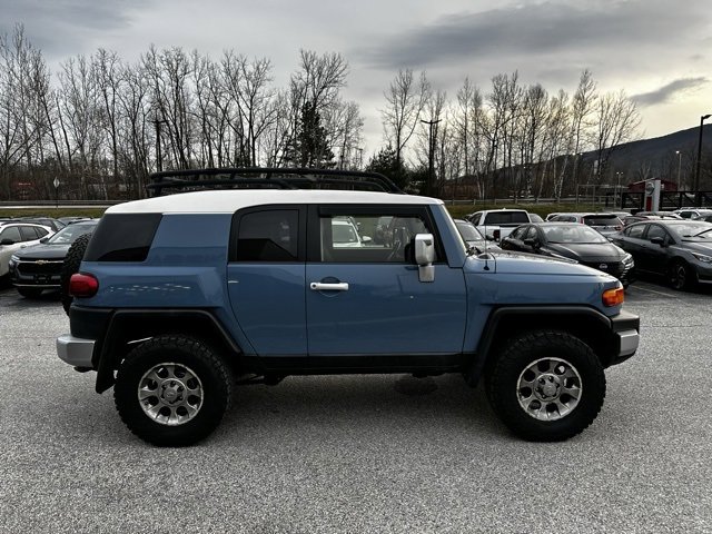 Used 2013 Toyota FJ Cruiser 4WD image 6