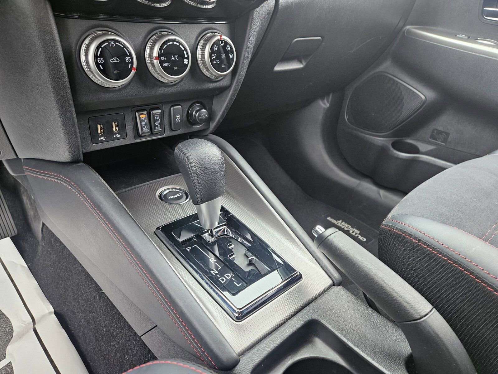 Used 2025 Mitsubishi Outlander Sport SE image 24