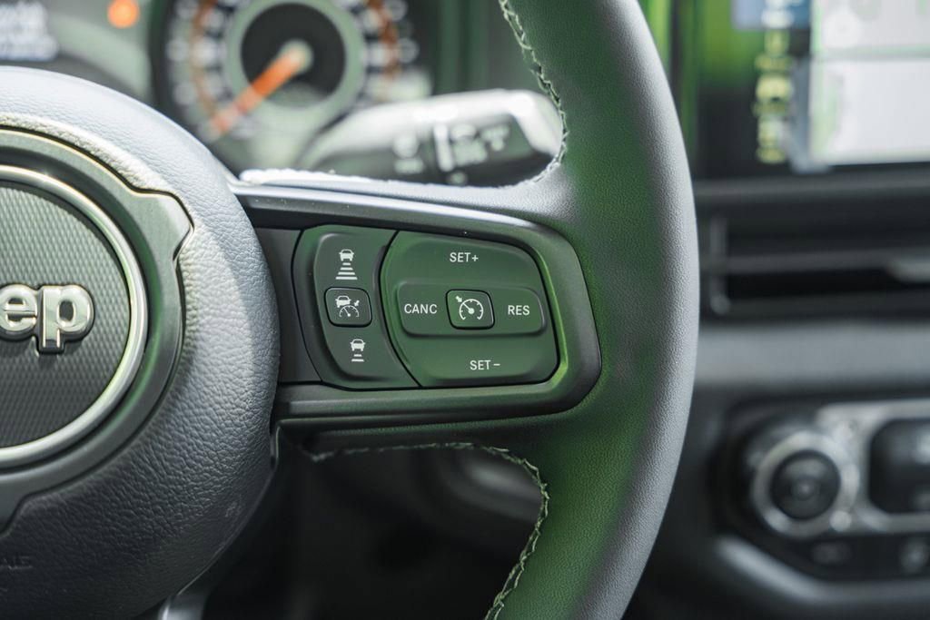 New 2025 Jeep Gladiator Sport AWD/4WD image 31