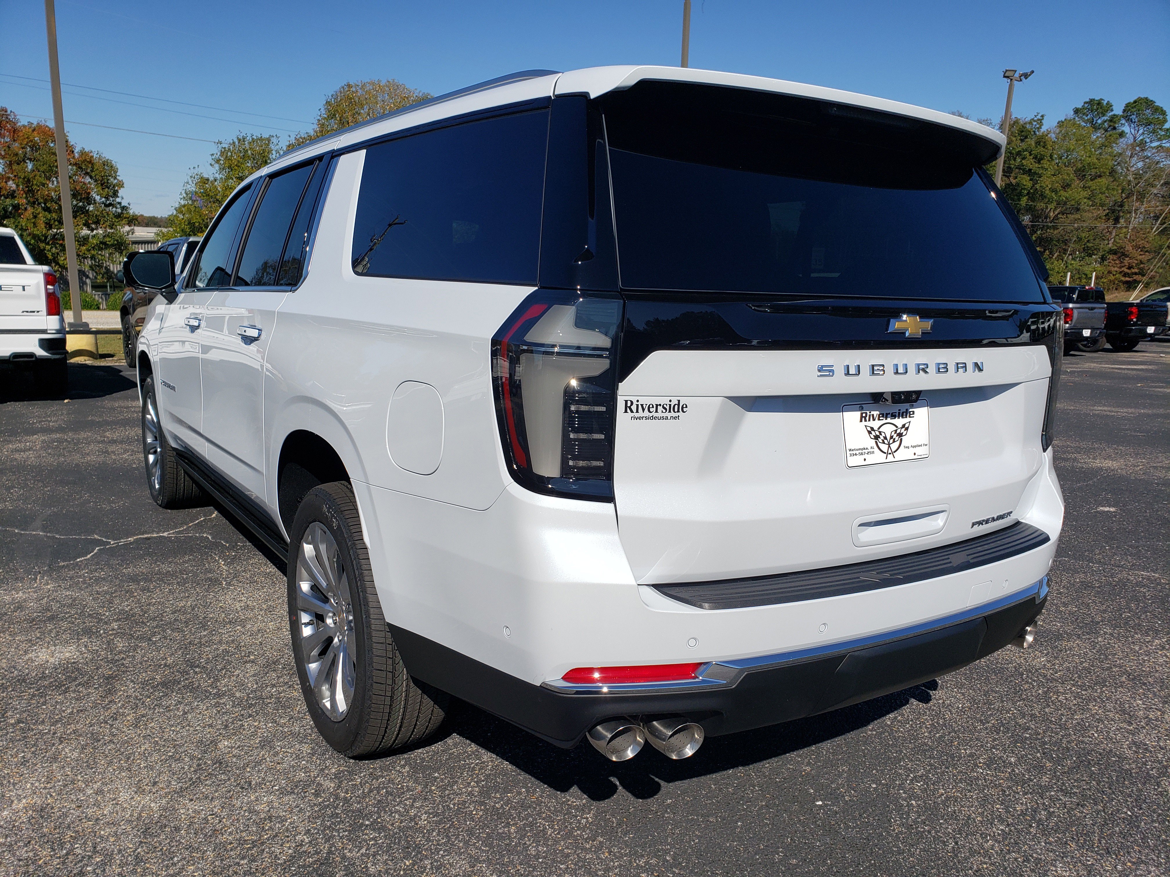 New 2026 Chevrolet Suburban Premier image 3