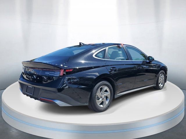 Certified 2025 Hyundai Sonata SE image 4
