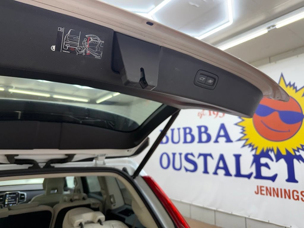 Used 2021 Volvo XC90 T5 Momentum w/ Climate Package AWD/4WD image 19