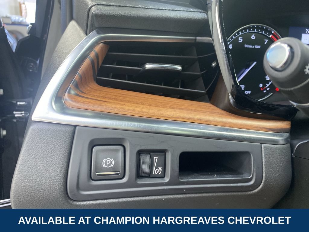 Certified 2024 Cadillac XT5 Premium Luxury w/ LPO, Floor Liner Package AWD/4WD image 23