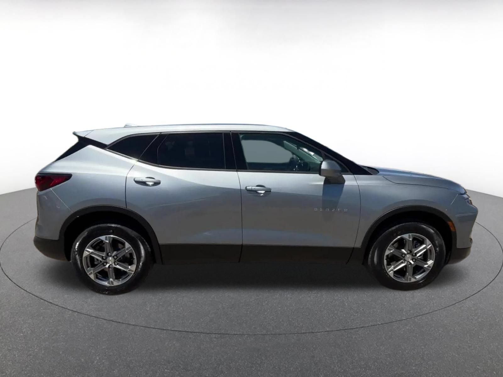 Used 2026 Chevrolet Blazer LT AWD/4WD image 16
