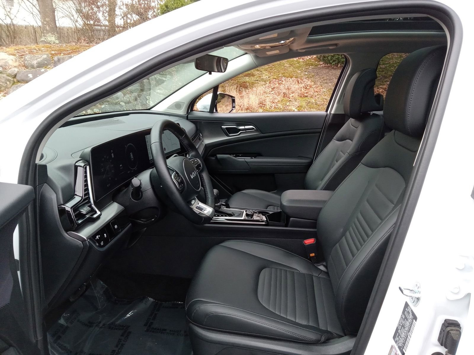 Used 2025 Kia Sportage SX image 10