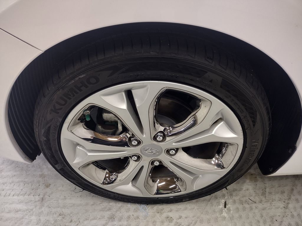 Used 2014 Hyundai Elantra GT w/ Option Group 03 FWD image 5