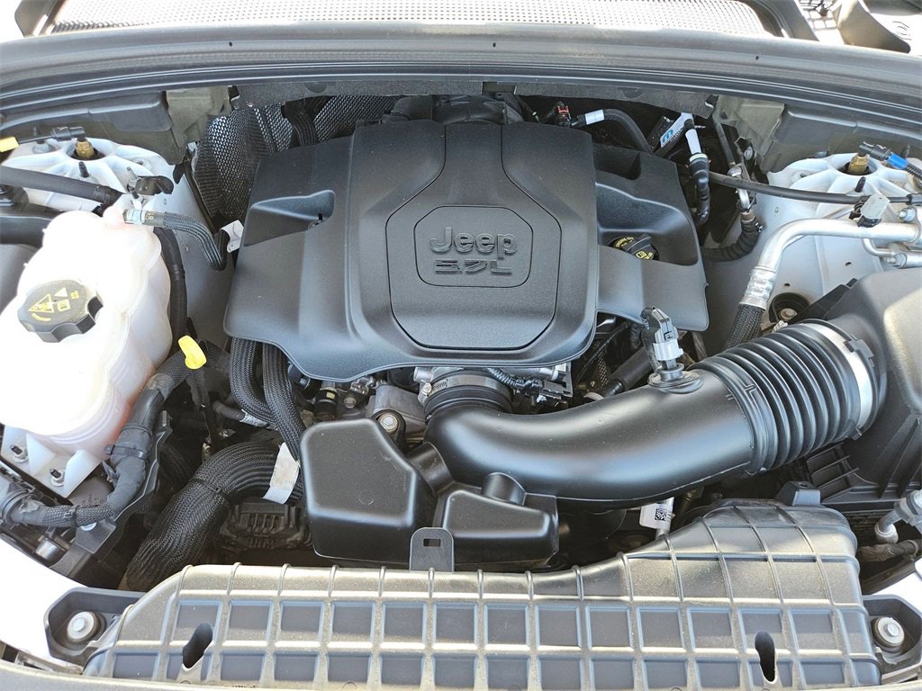 Used 2021 Jeep Grand Cherokee L Overland w/ Advanced Protech Group III image 30