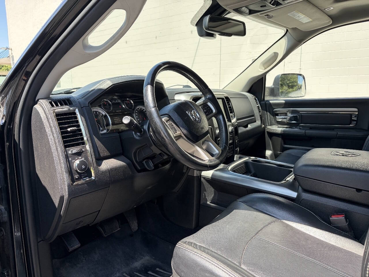 Used 2018 RAM 2500 Laramie w/ Sport Appearance Group AWD/4WD image 37