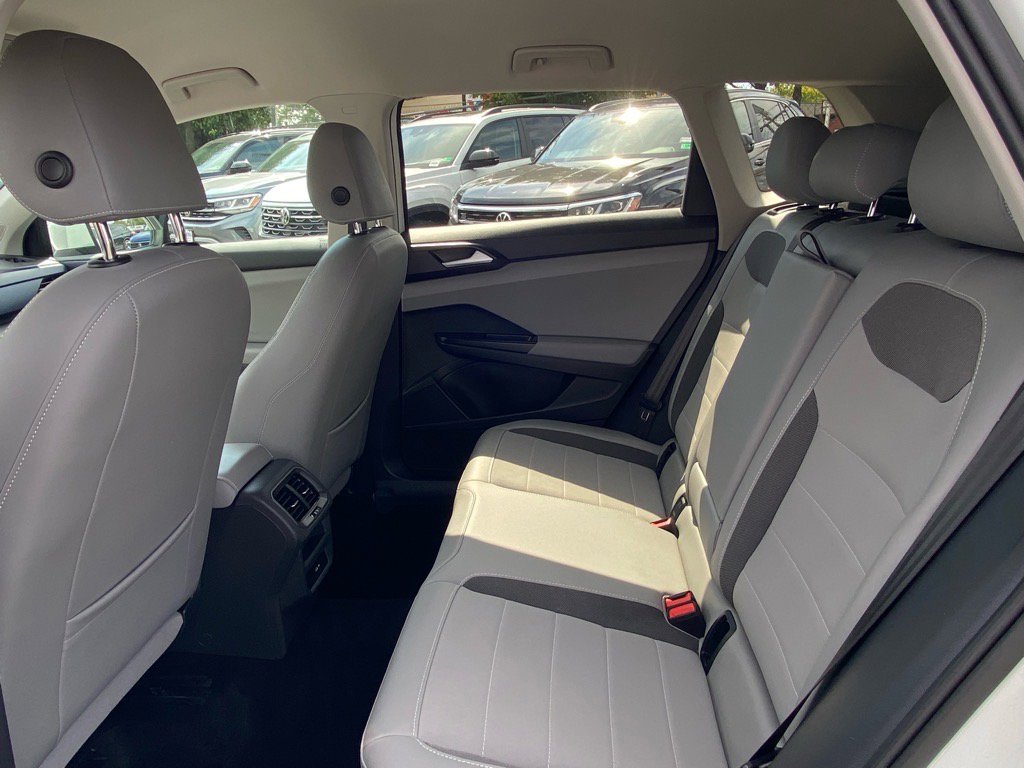 Used 2022 Volkswagen Taos SE image 21