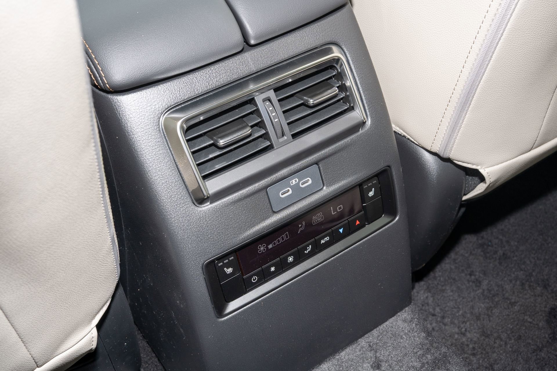 New 2026 MAZDA CX-90 3.3 Turbo w/ Premium Sport Pkg image 18