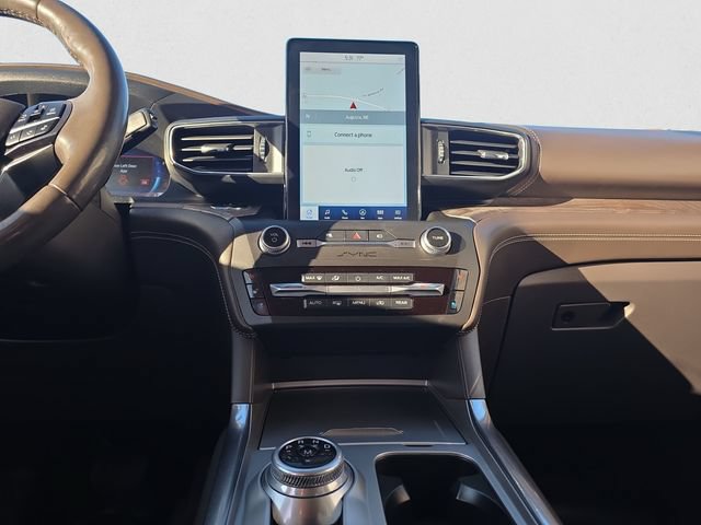 Used 2020 Ford Explorer Platinum w/ Premium Technology Package AWD/4WD image 11
