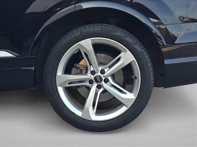 Used 2019 Audi Q7 3.0T Prestige w/ Prestige Package AWD/4WD image 24