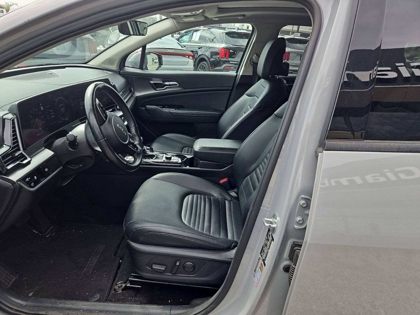 Used 2023 Kia Sportage SX image 11