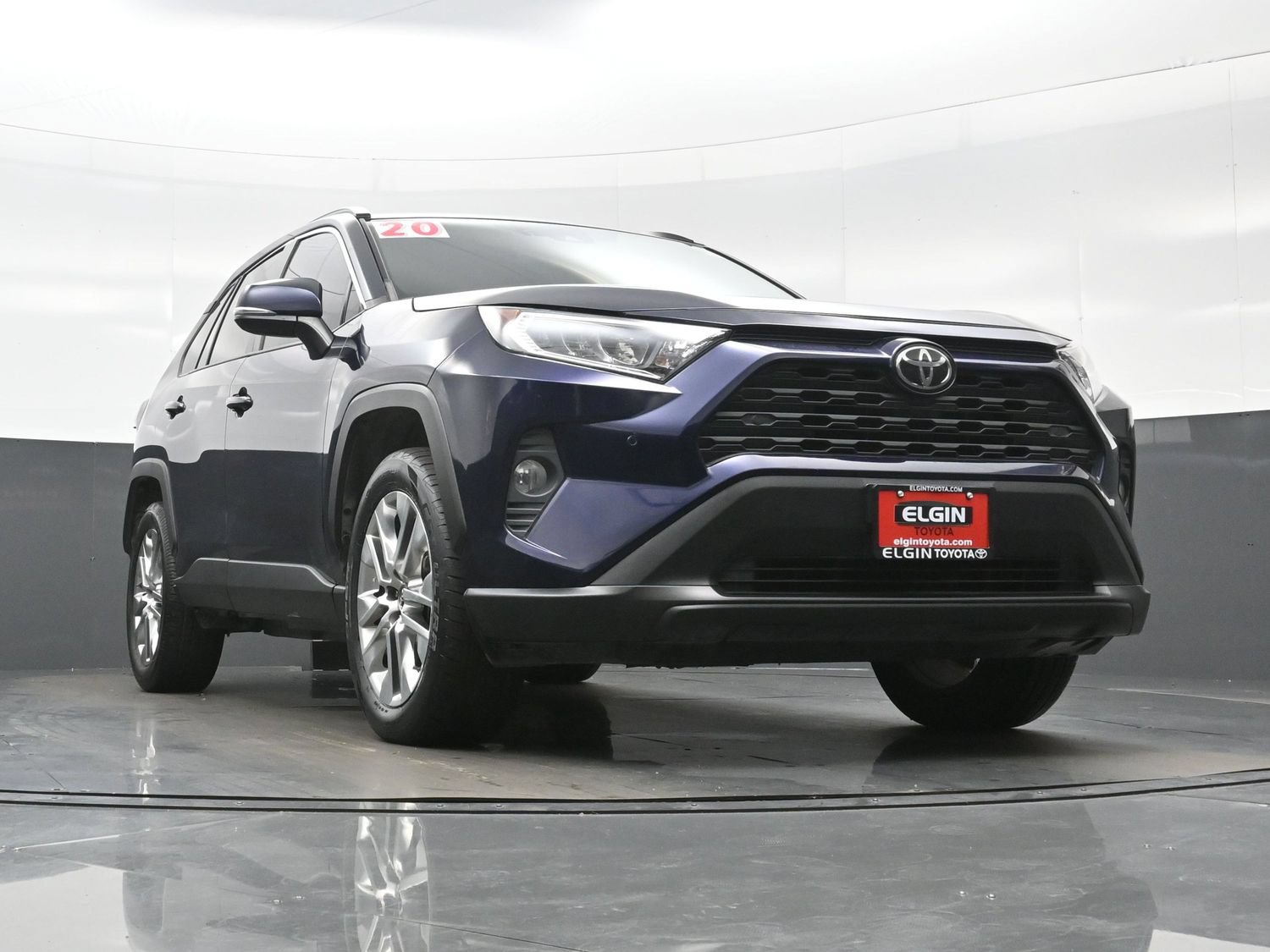 Used 2020 Toyota RAV4 XLE Premium FWD image 26