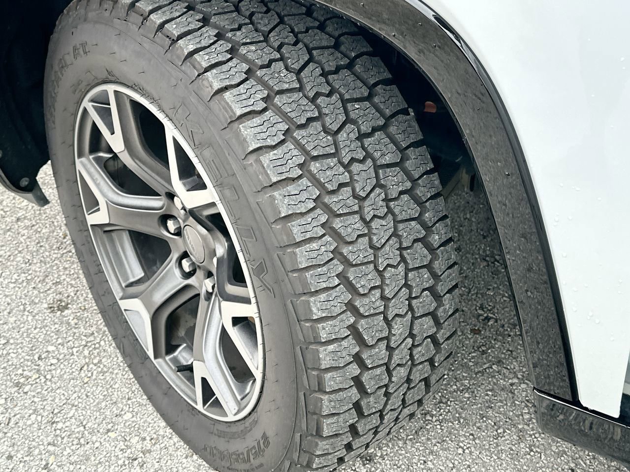 Used 2023 Jeep Wagoneer Series III w/ Preferred Equipment Group image 34