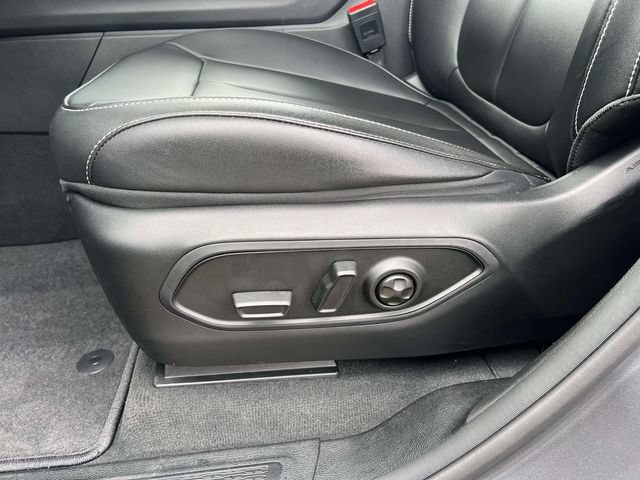 Used 2023 Jeep Grand Cherokee Limited AWD/4WD image 27