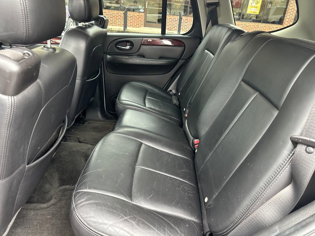 Used 2009 GMC Envoy Denali image 23