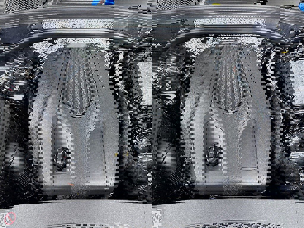 New 2026 Porsche Macan Turbo image 35