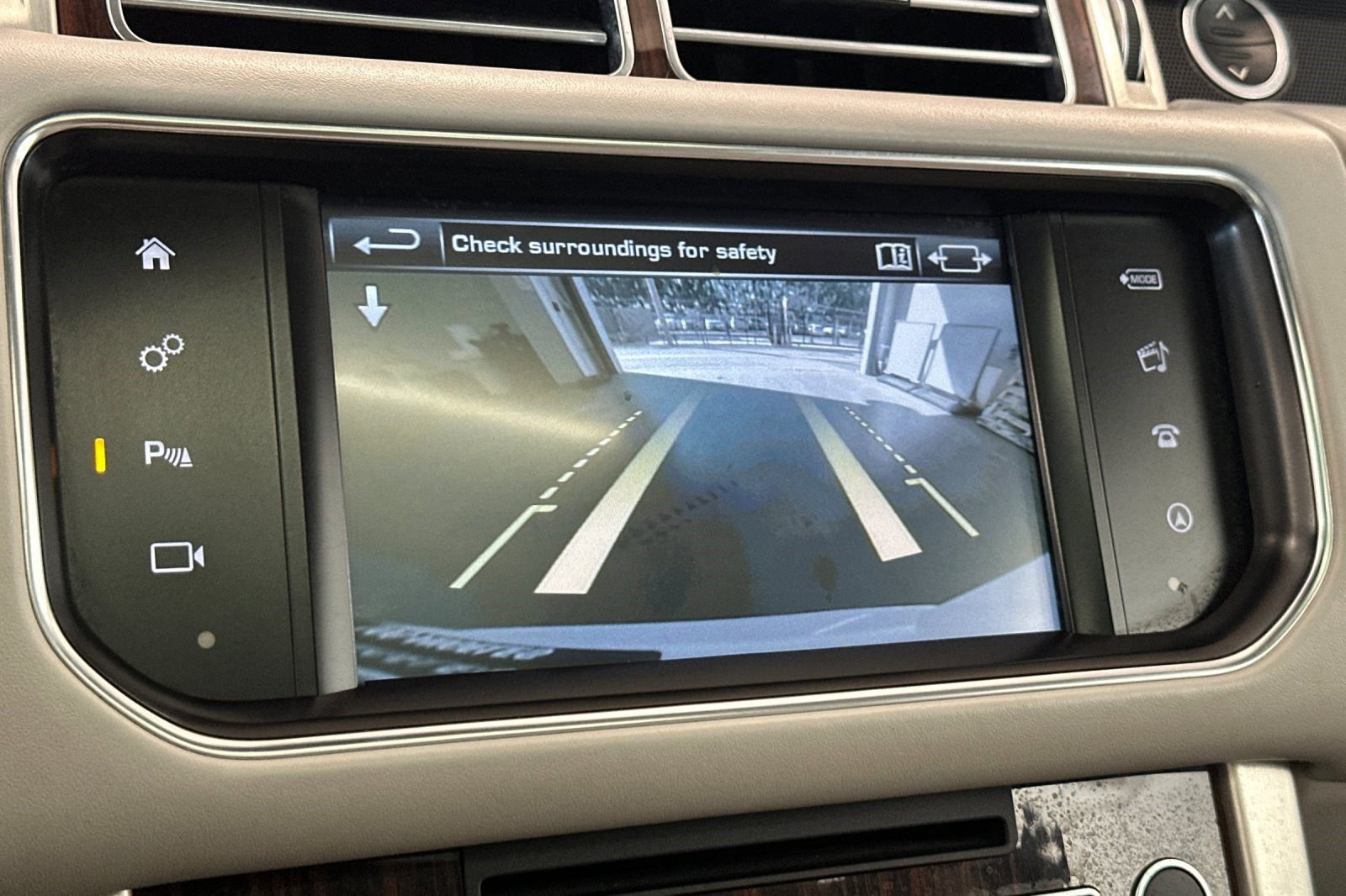 Used 2016 Land Rover Range Rover Supercharged image 22