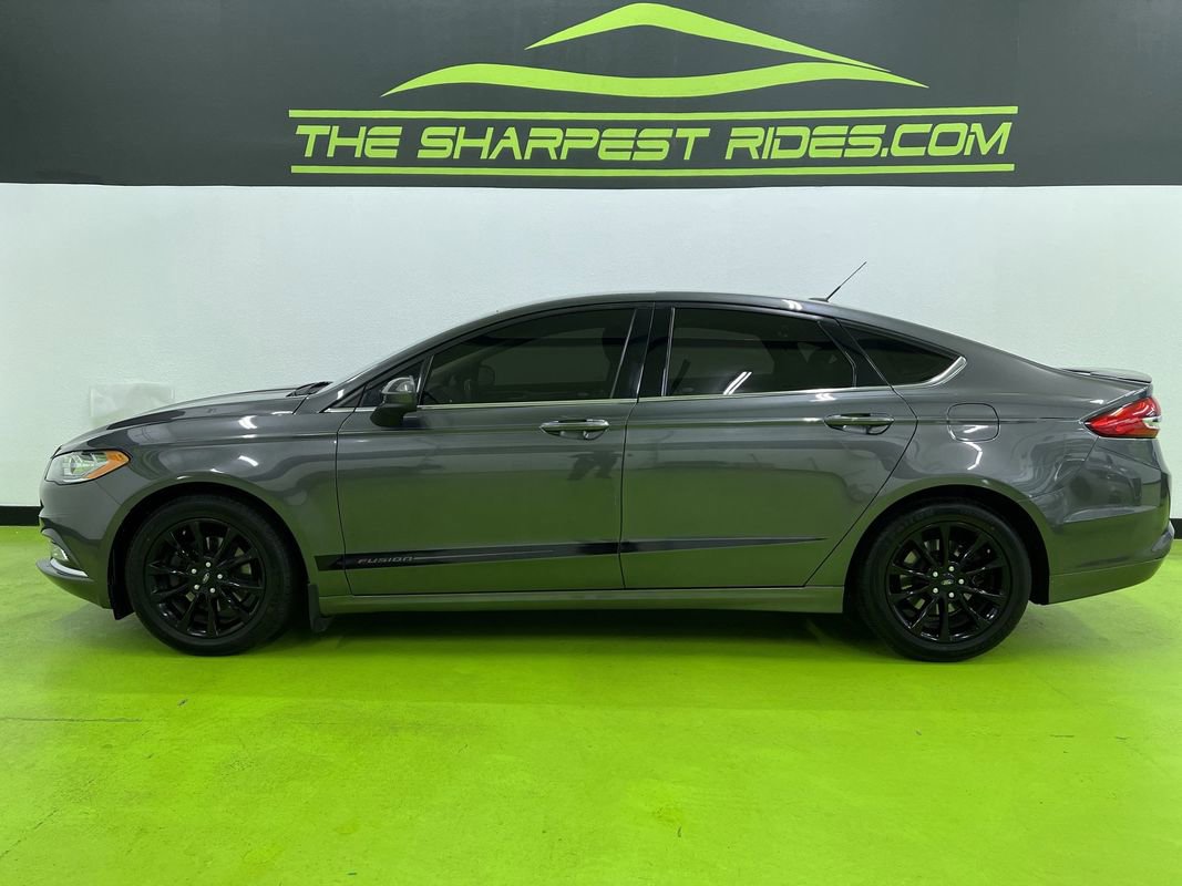 Used 2017 Ford Fusion SE FWD image 6