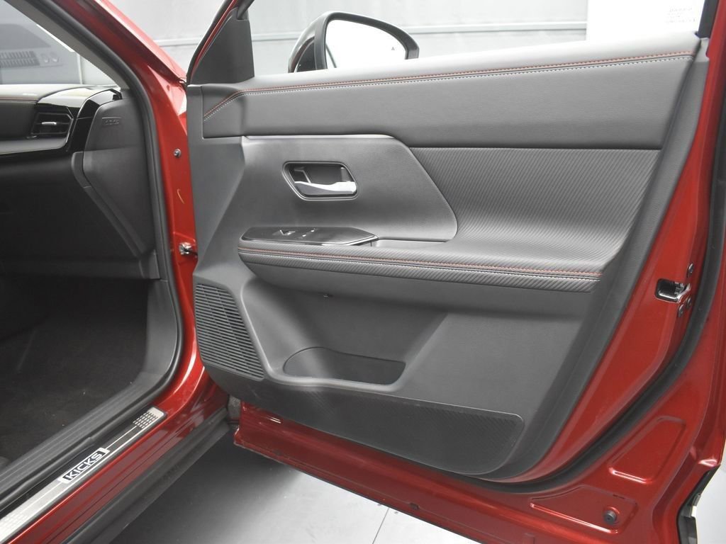 New 2026 Nissan Kicks SR w/ Illumination Package image 26