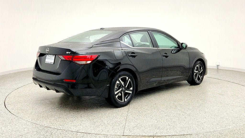 Used 2024 Nissan Sentra SV FWD image 5