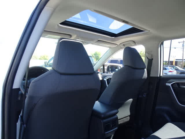 Certified 2019 Toyota RAV4 XLE w/ Convenience Package AWD/4WD image 21