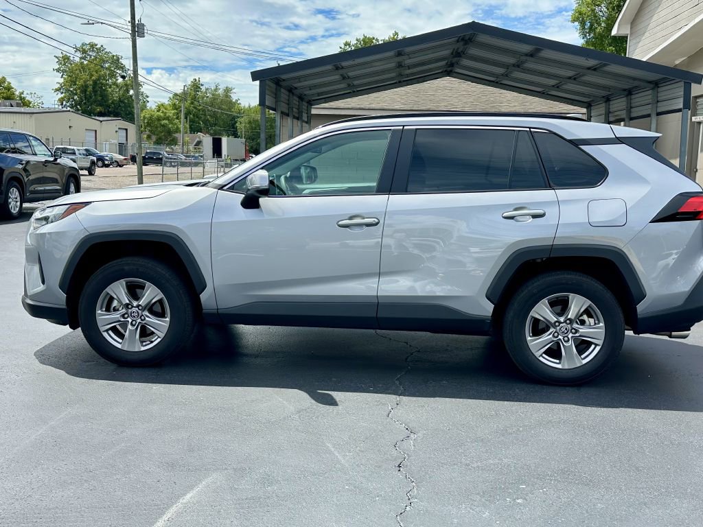 Used 2025 Toyota RAV4 XLE image 4