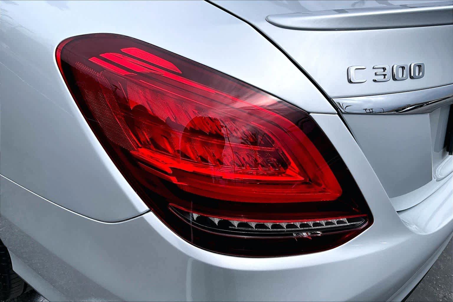 Used 2020 Mercedes-Benz C 300 Sedan image 27