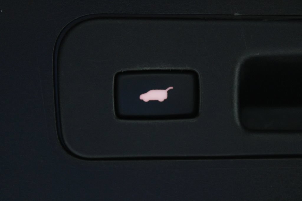 Used 2017 Acura MDX FWD image 17