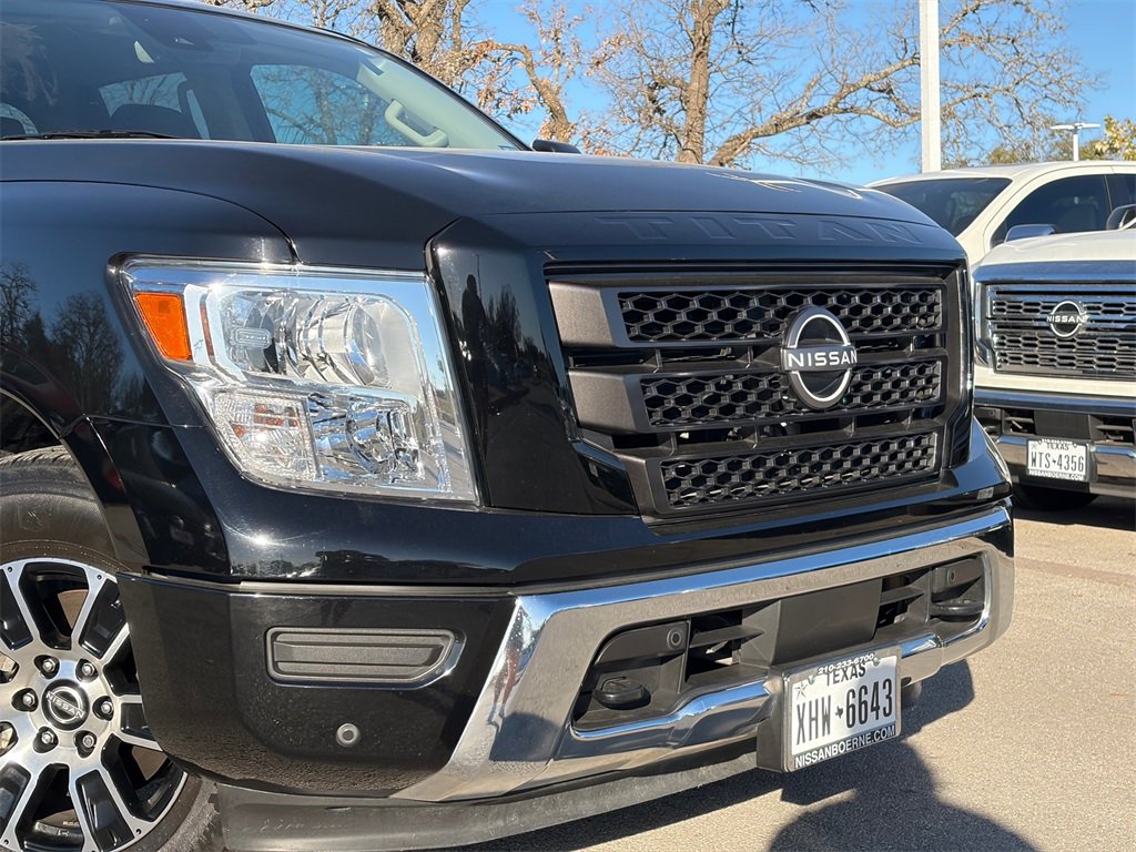 Certified 2024 Nissan Titan SV w/ SV Convenience Package image 3