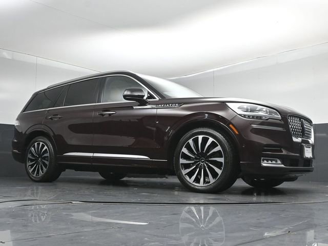 Certified 2023 Lincoln Aviator Black Label Grand Touring w/ Class IV Trailer Tow Package AWD/4WD image 41