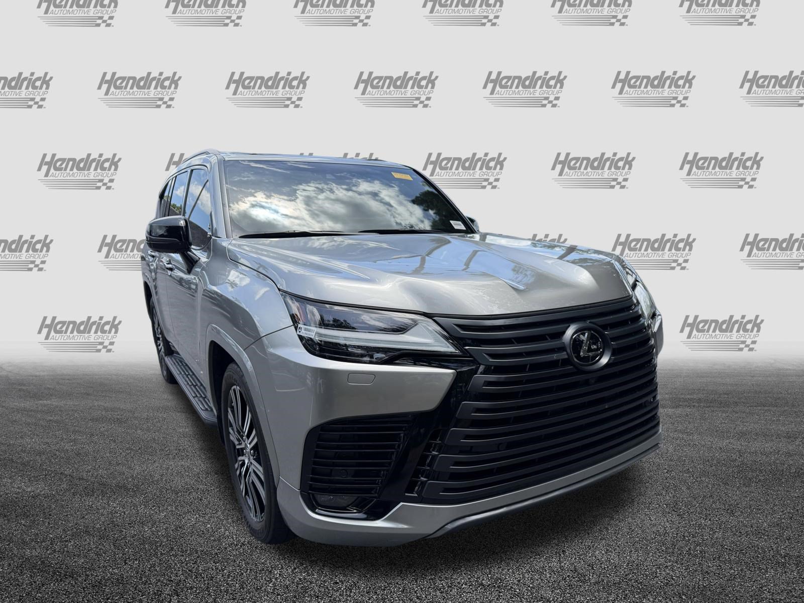 Used 2023 Lexus LX 600 4WD w/ Appearance Package image 2