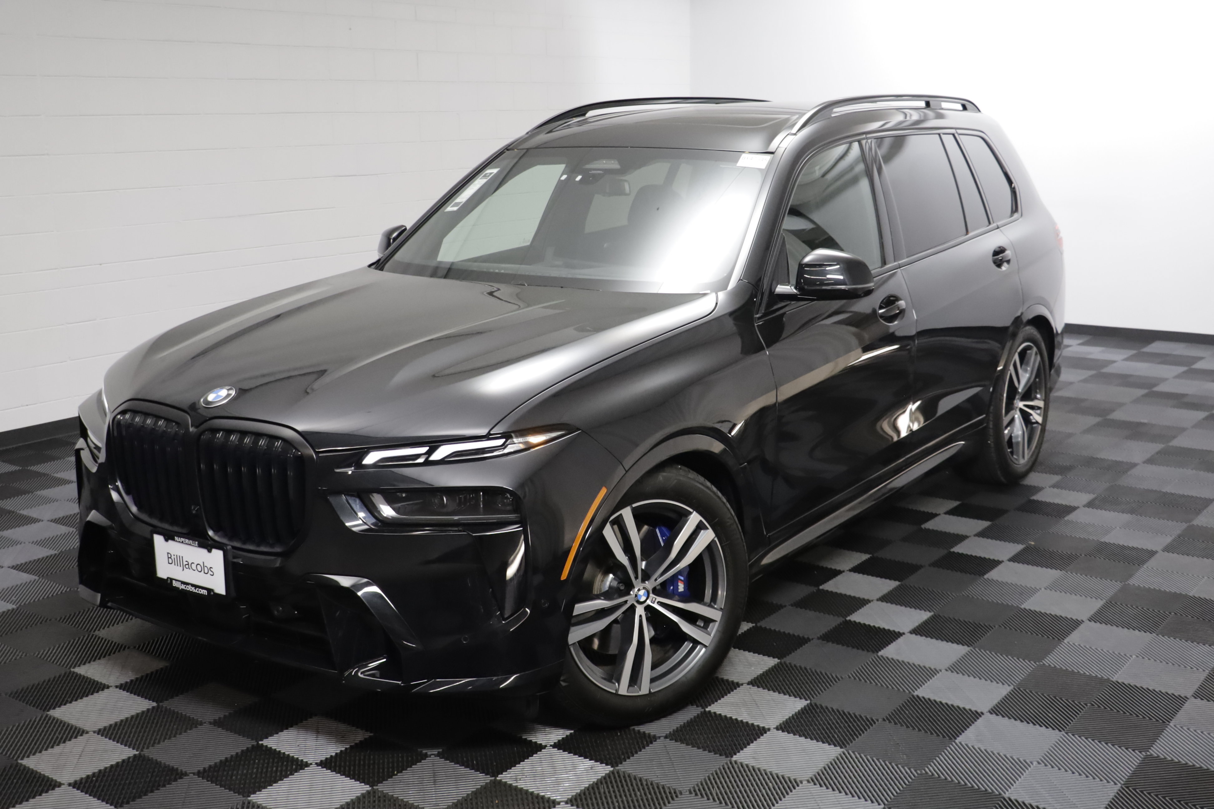 Used 2026 BMW X7 xDrive40i w/ M Sport Package AWD/4WD image 2