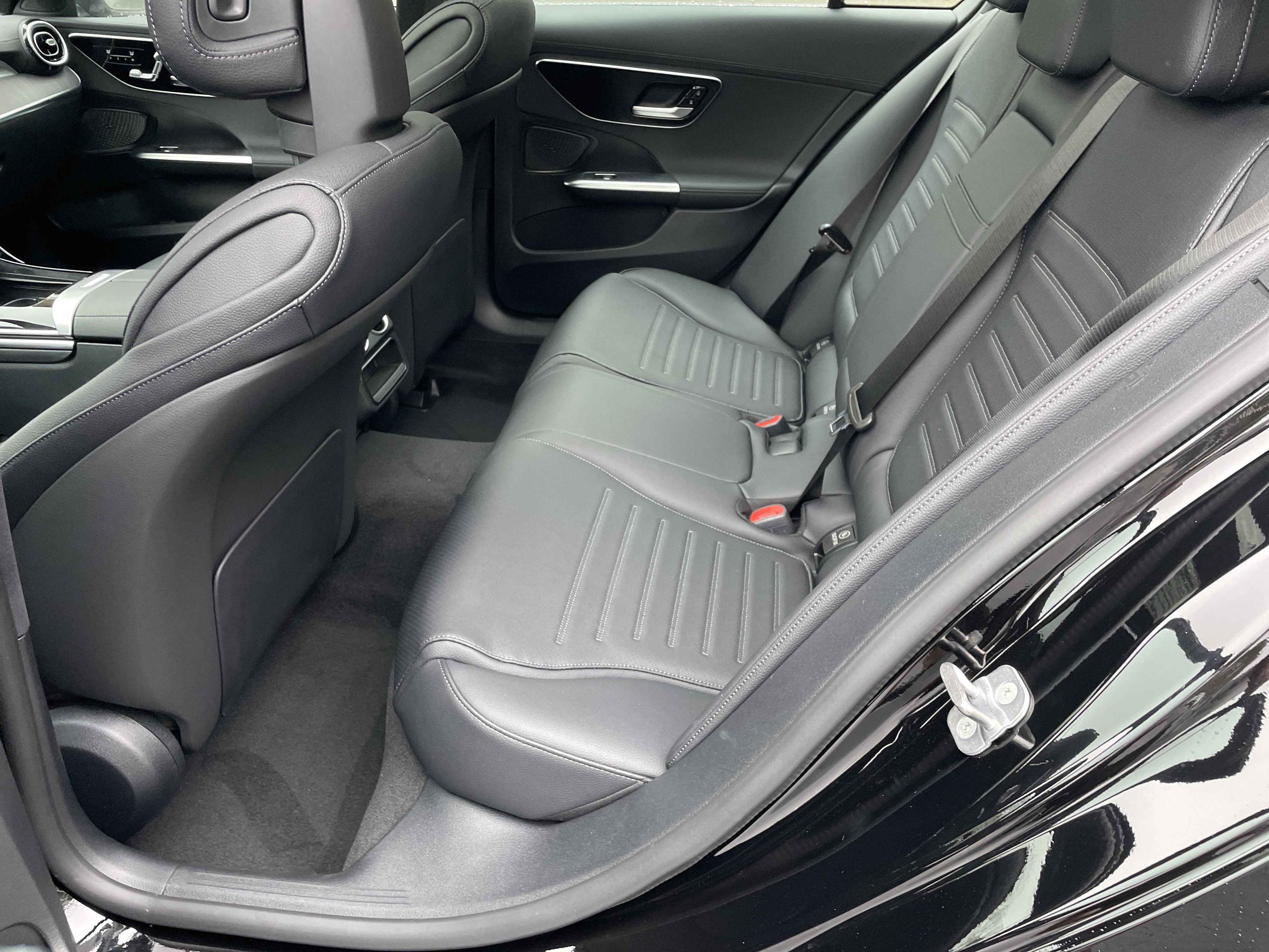 New 2026 Mercedes-Benz C 300 Sedan image 36