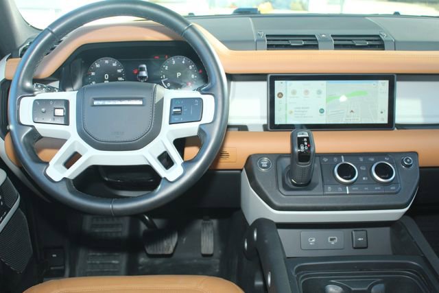 Used 2023 Land Rover Defender 110 S image 4