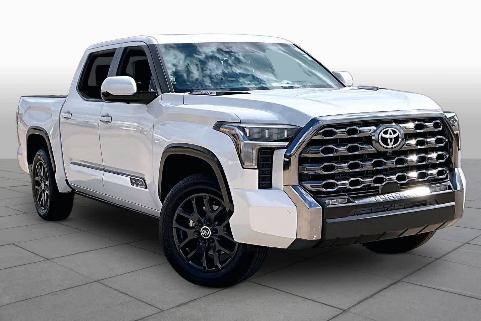 Used 2024 Toyota Tundra Platinum AWD/4WD image 3