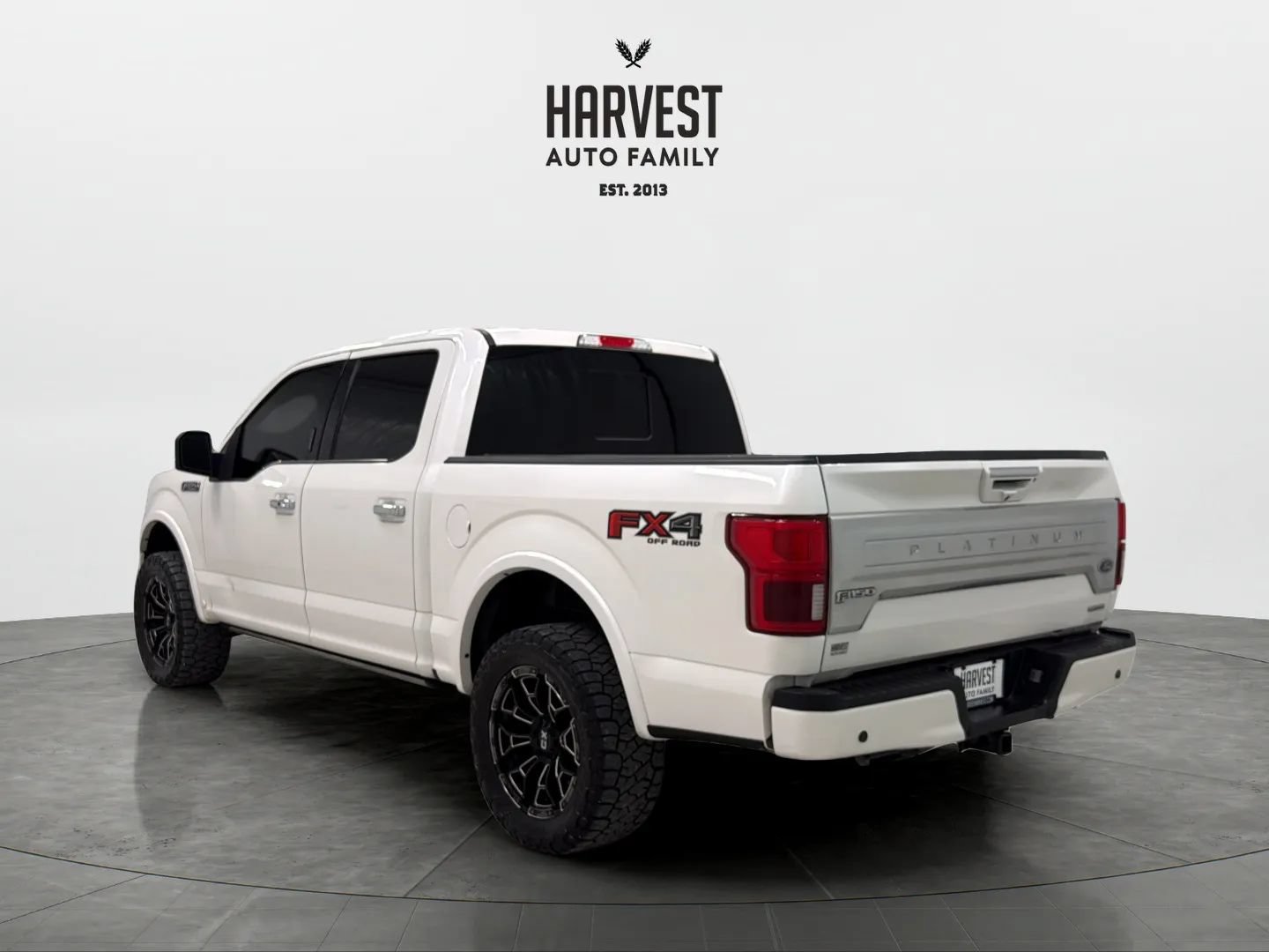 Used 2019 Ford F150 Platinum w/ Equipment Group 701A Luxury AWD/4WD image 4