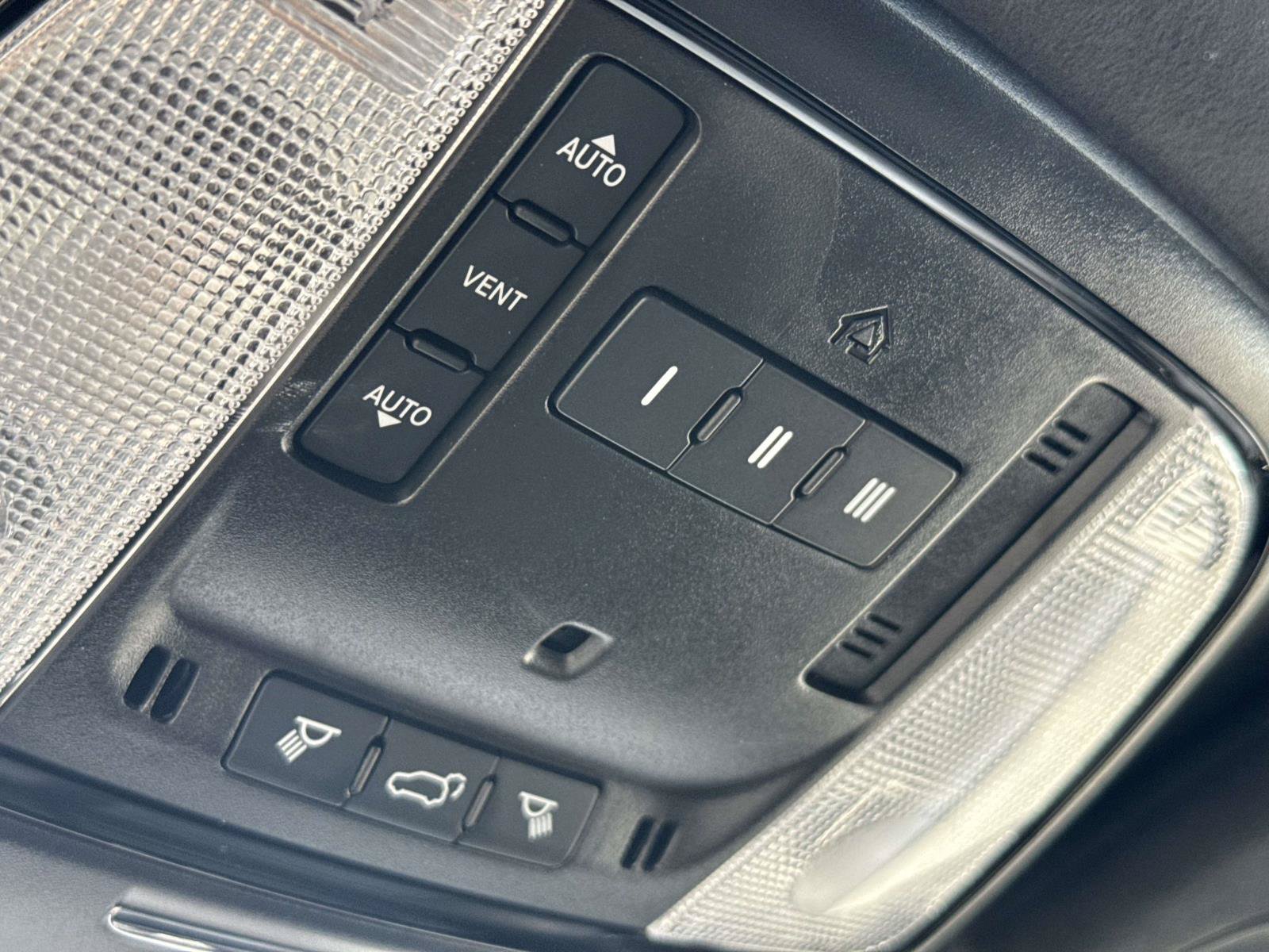 Used 2025 Dodge Durango R/T AWD/4WD image 39