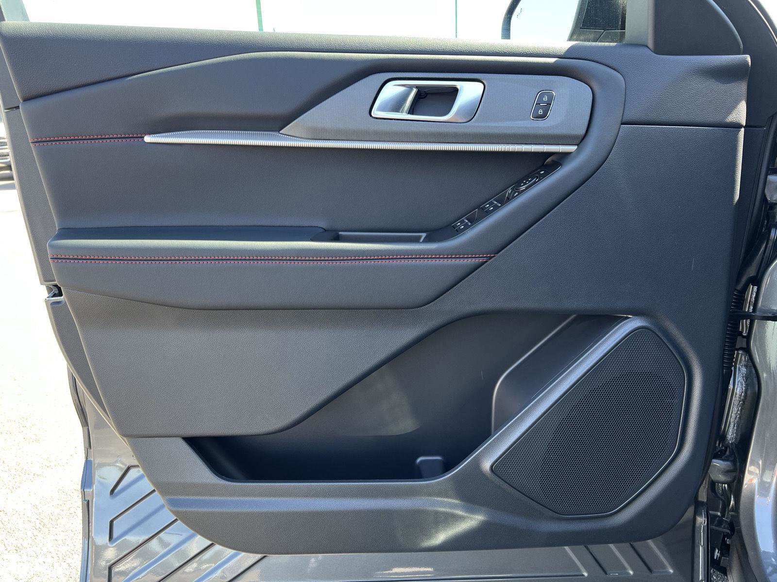 New 2026 Ford Explorer ST-Line AWD/4WD image 16
