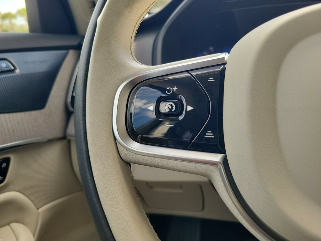 Certified 2024 Volvo XC90 T8 Plus w/ Protection Package AWD/4WD image 24