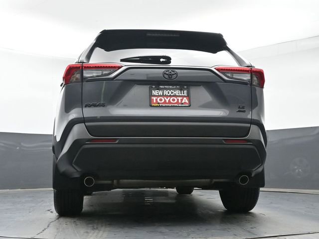 Used 2023 Toyota RAV4 LE AWD/4WD image 28