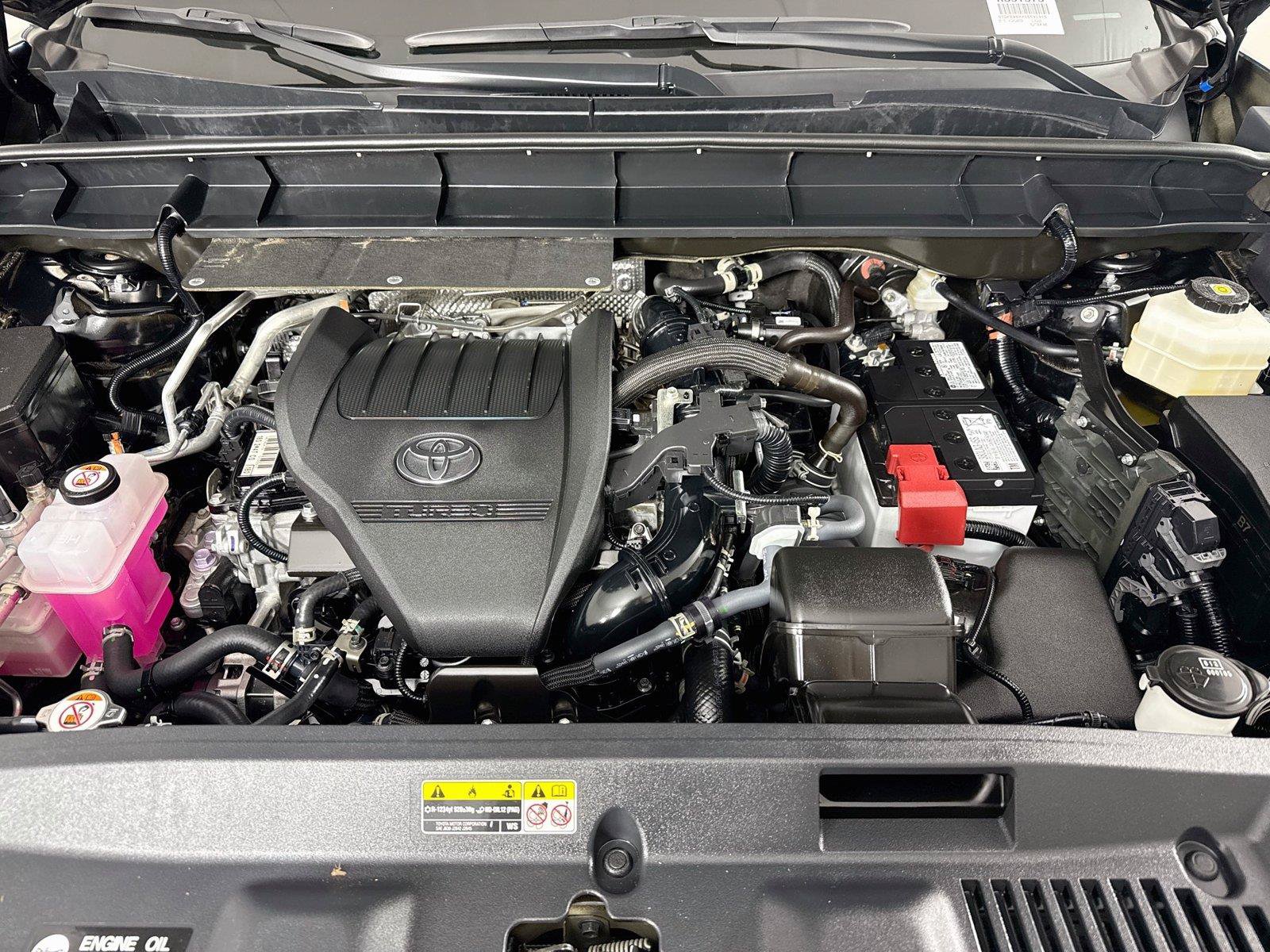 Certified 2025 Toyota Highlander Platinum AWD/4WD image 50