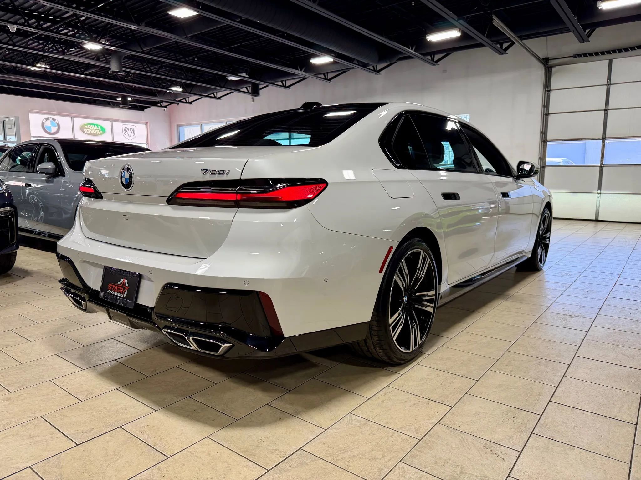 Used 2024 BMW 760i xDrive image 6