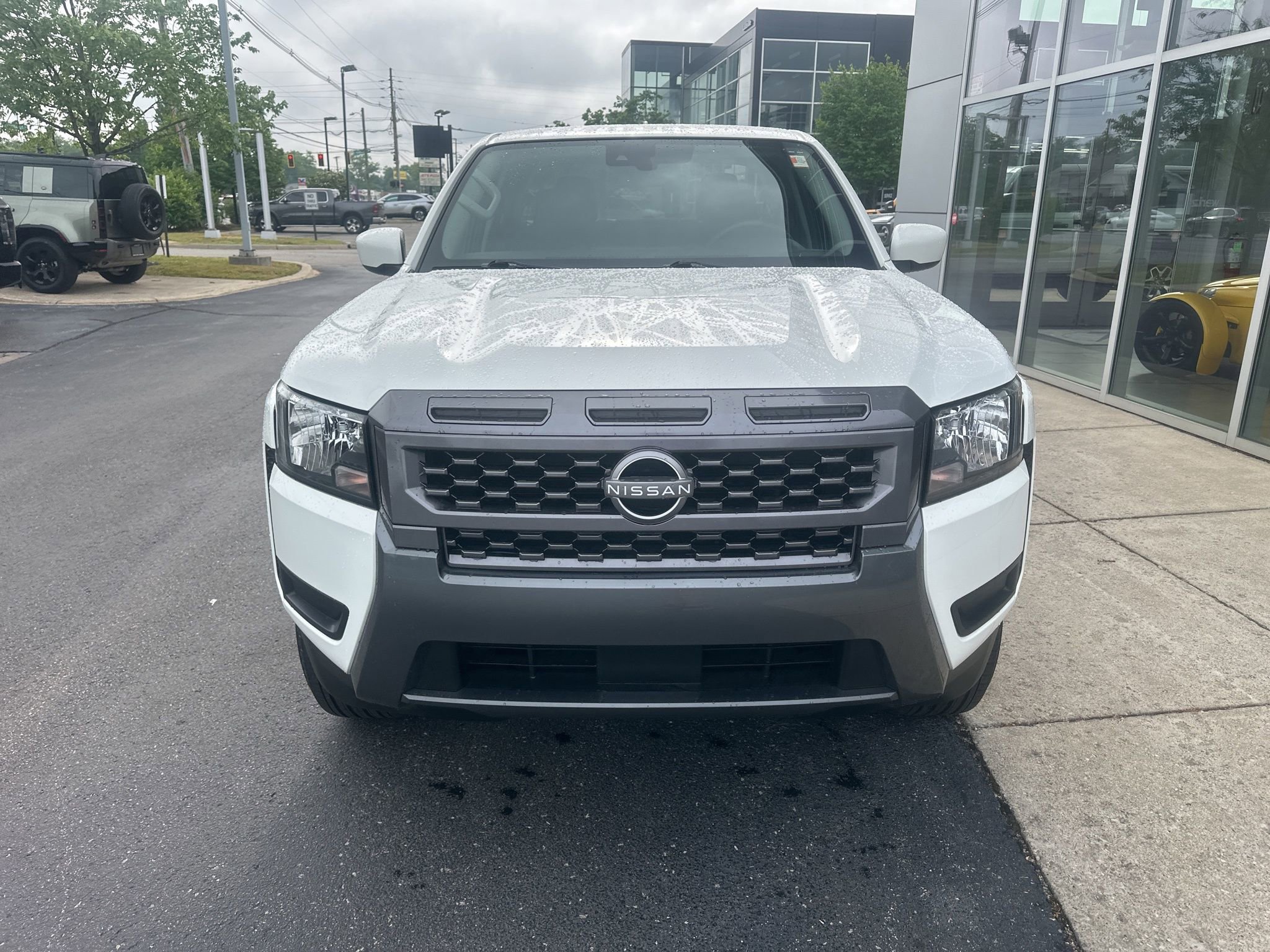 Used 2025 Nissan Frontier SV RWD image 10