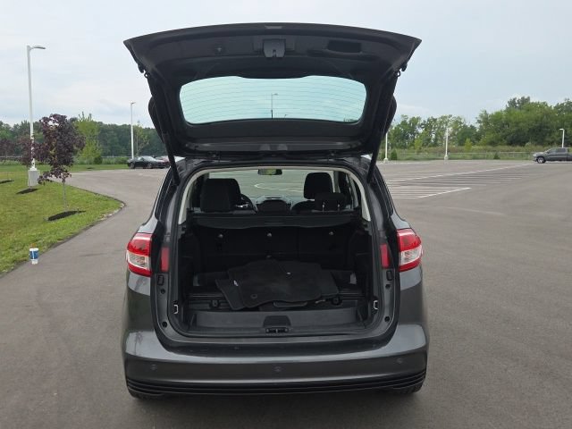 Used 2017 Ford C-MAX SE w/ Equipment Group 201A FWD image 10